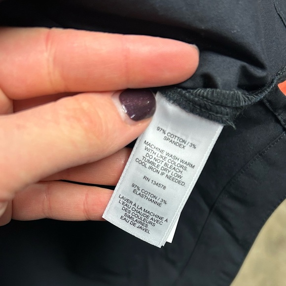 NWT Vineyard Vines Black Blouse Size Small - Picture 3 of 4